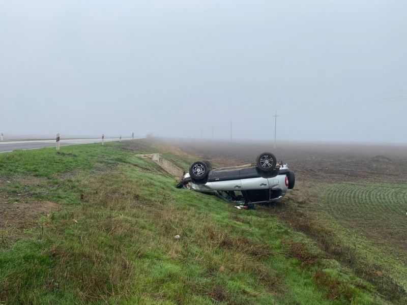 На трассе в Зимовниковском районе в ДТП пострадала 20-летняя девушка