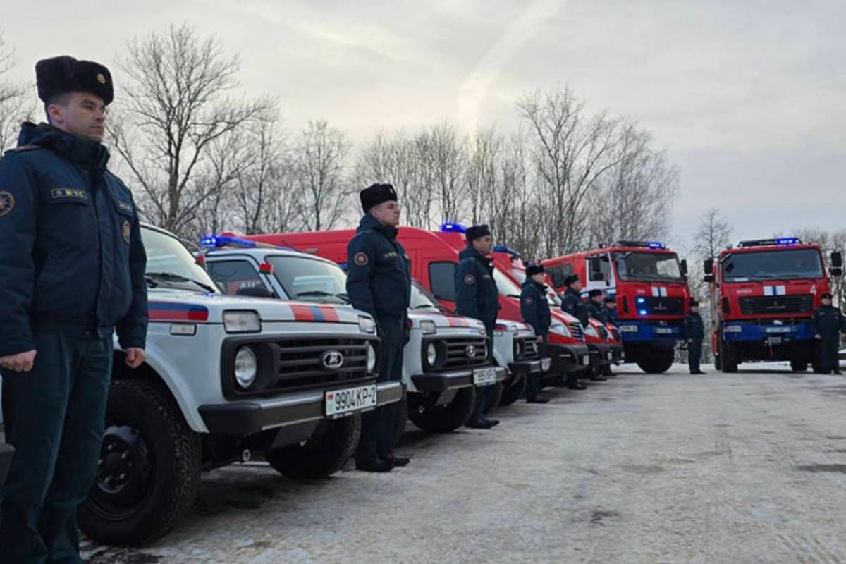 Спасатели получили новые автомобили. Каких марок?