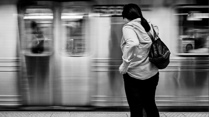 Перестрелка в метро Нью-Йорка: Погибла девочка, многие пострадали