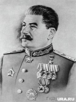 Сталин получил орден Красного Знамени за выслугу лет