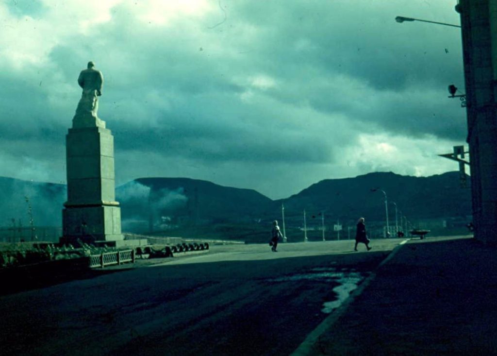 Памятник Ленину в Норильске