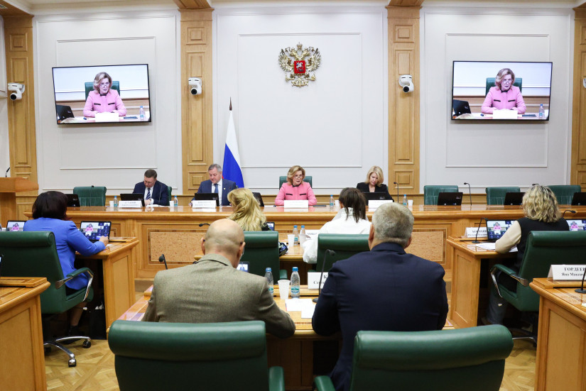 Инклюзивный показ, мода на спорт, помощь стартапам и первые лауреаты премии: новшества IV Международного форума «Содружество моды»