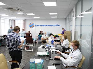 Работники Красноярскэнергосбыта сдали 34 литра крови и вступили в регистр доноров костного мозга