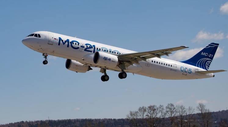 Полностью импортозамещённый самолёт МС-21 готовят к первому полёту