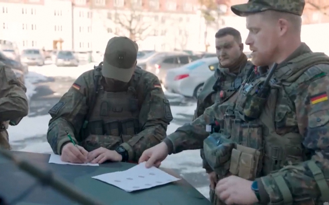 МО ФРГ намерено штрафовать немцев за отказ заполнять анкету о военной службе