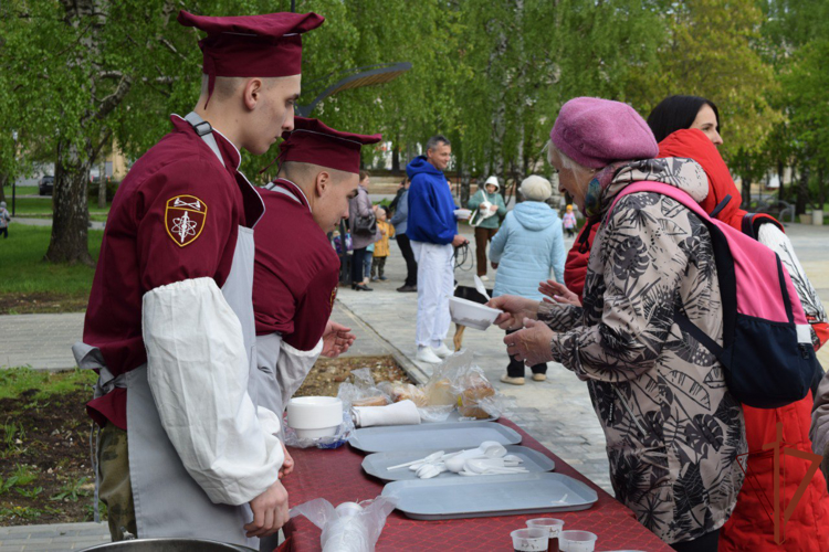 Росгвардейцы участвуют во всероссийской акции «Георгиевская ленточка» в Приволжье