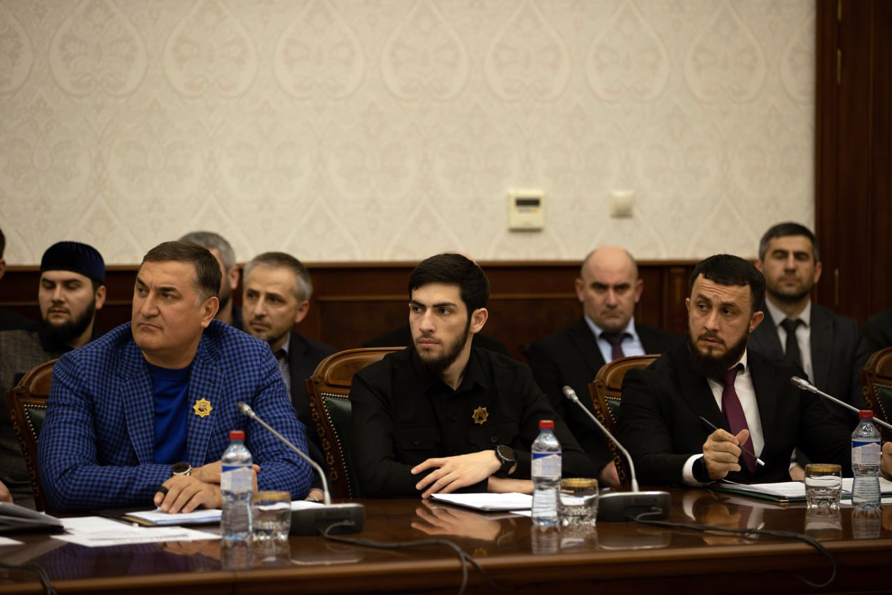 Заседание правительства 2023. Рамзан Кадыров 2023. Рамзан Кадыров сейчас. Рамзан Кадыров сегодня. Кто такой Кадыров.