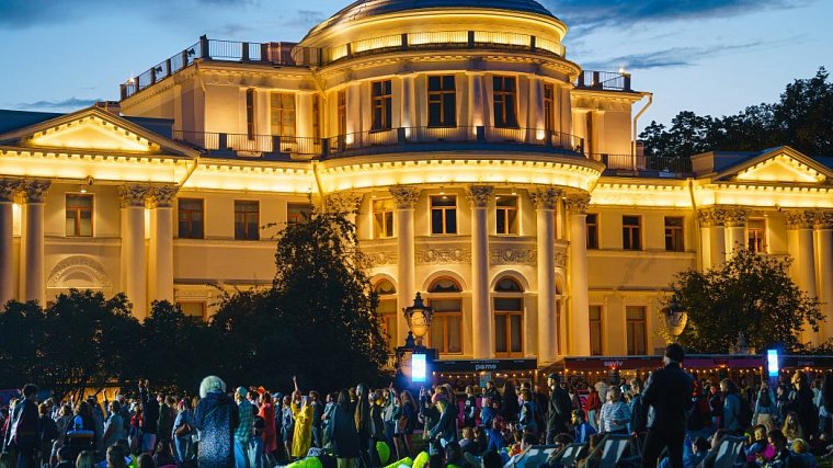 Суп из лабуб и Надежда Кадышева на Пикнике Афиши х Сбер - фото