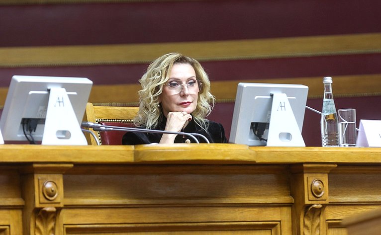 Инна Святенко