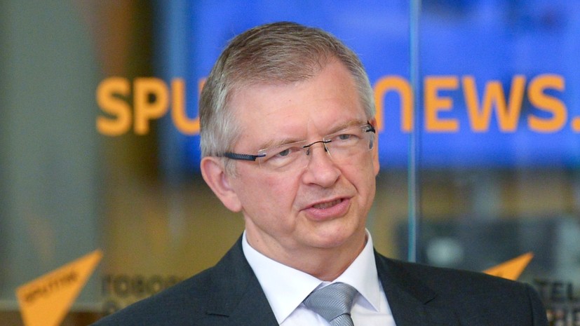 Посол в Варшаве Андреев.