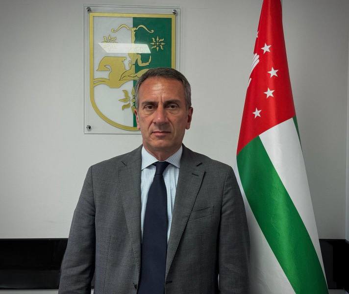 Олег Барциц поздравил ветеранов, членов политической партии «Амцахара» с 25-летием создания «Амцахара» 