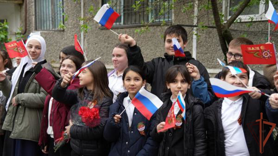 Росгвардейцы поучаствовали во всероссийской акции «Парад у дома ветерана» в Кабардино-Балкарии