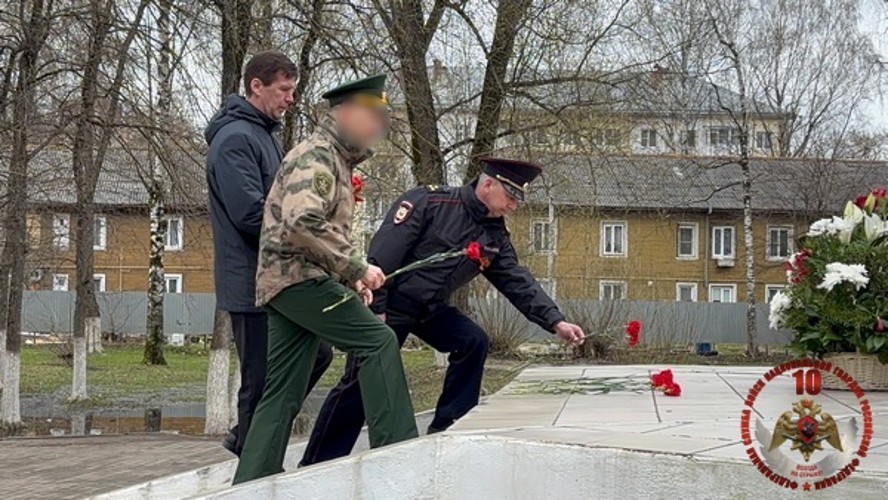Сотрудники Управления Росгвардии по Вологодской области стали участниками патриотического автопробега, посвященного Дню Победы 