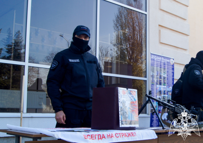 В Ростове-на-Дону Росгвардия представила экспозицию, приуроченную ко Всероссийскому дню призывника