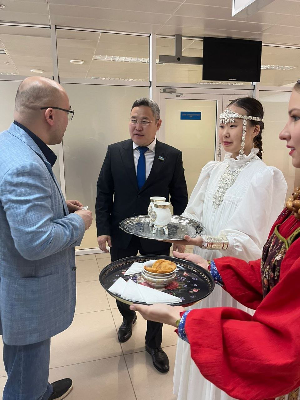 Посол Казахстана прибыл в Якутию на Дни культуры Астаны