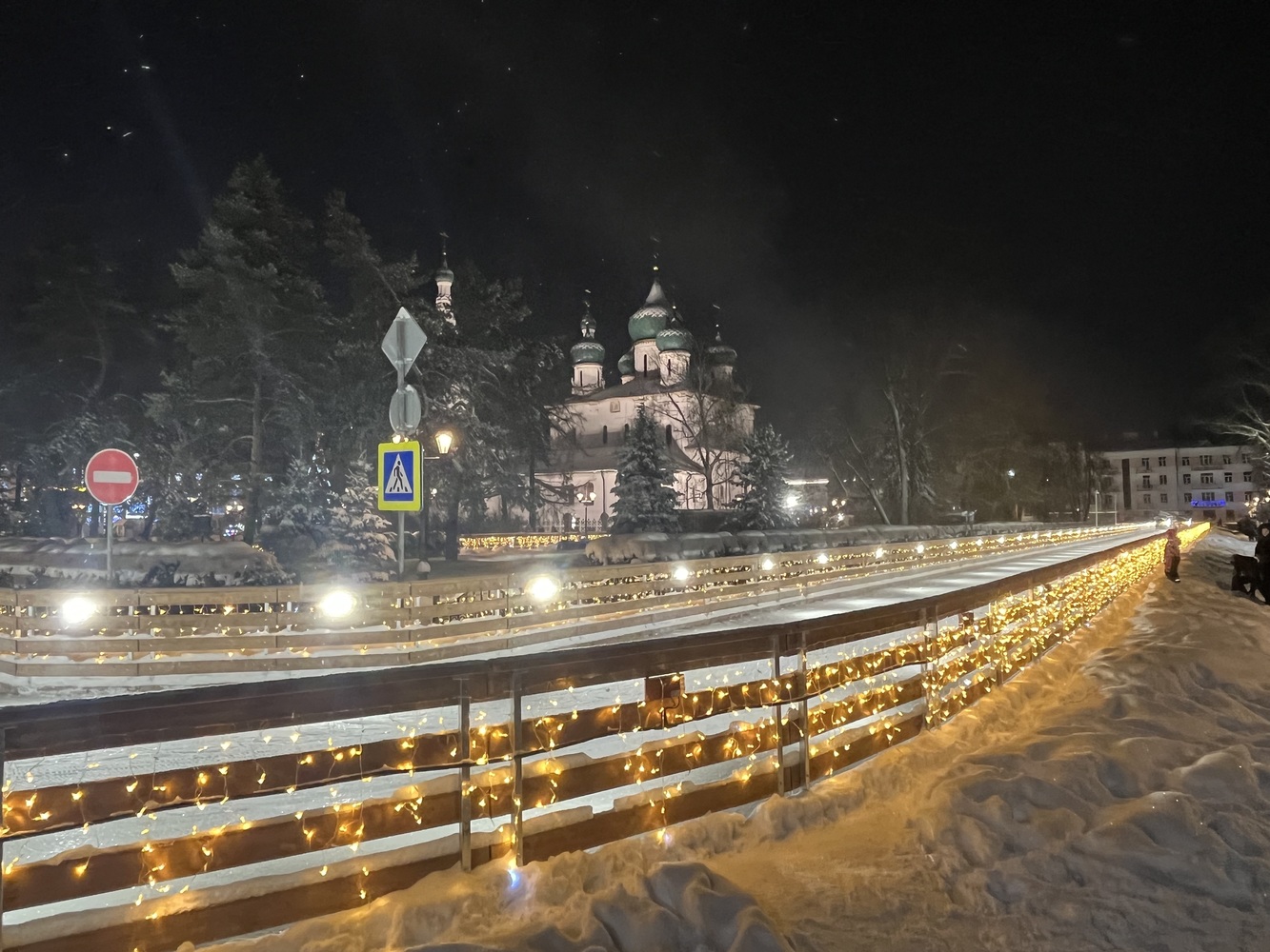 Самый красивый каток России открыли в Ярославле