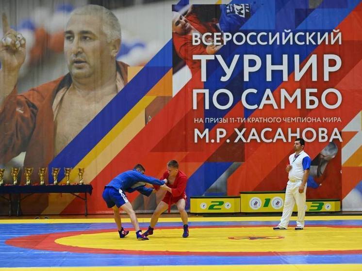 В Майкопе проходит Всероссийский турнир по самбо