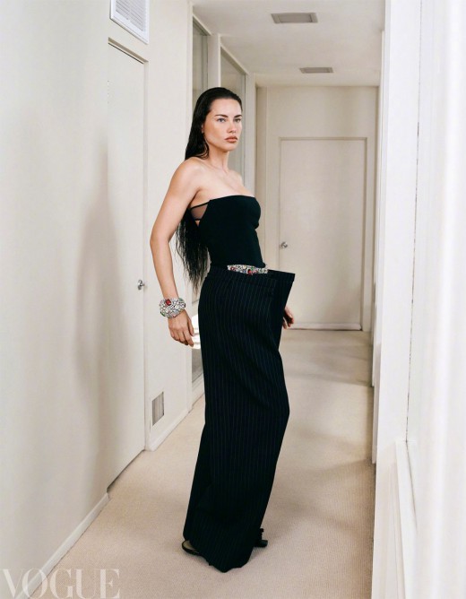 Адриана Лима в китайском Vogue, 2025 год