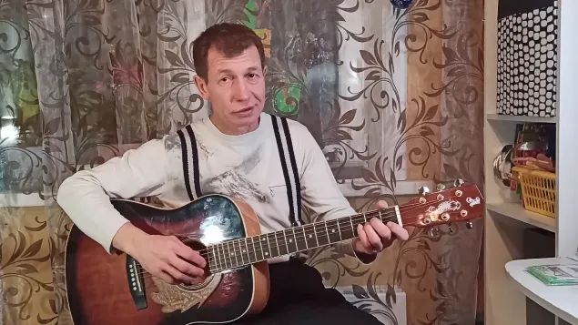 Фото игоря истомина уральские Погиб тайно ушедший в зону спецоперации автор "Уральских пельменей" Регионы Селд