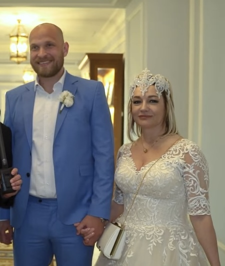 Певица Татьяна Буланова вышла замуж за бизнесмена на 19 лет моложе себя