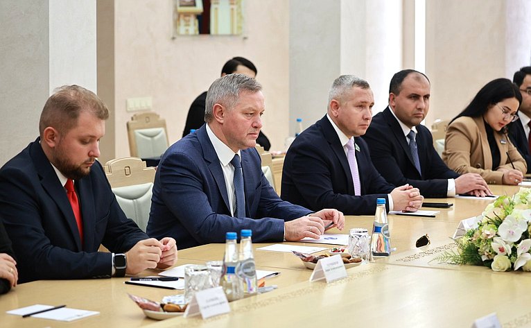 В рамках поездки состоялась встреча с Председателем Совета Республики Национального собрания Республики Беларусь Натальей Кочановой