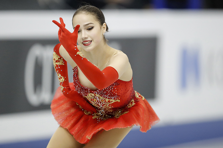 Загитова должна определить тренерский состав школы