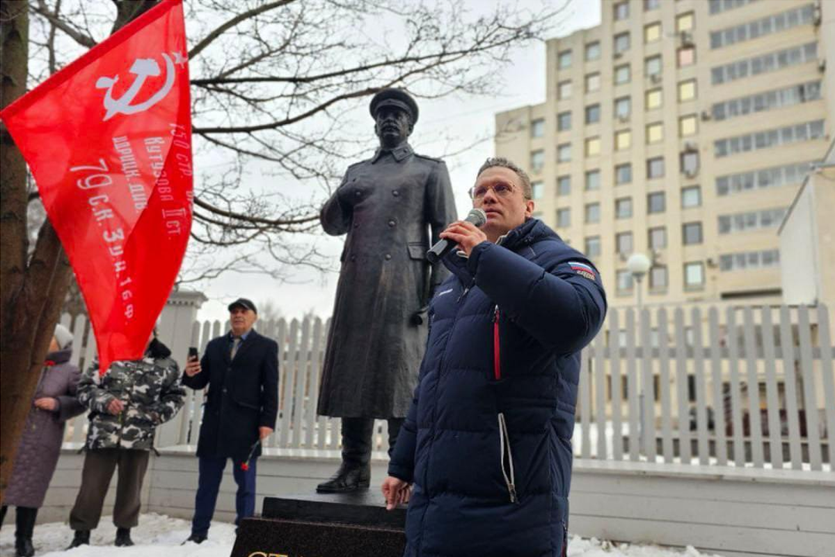 Губернатор Вологодчины объяснил памятник Сталину необходимостью ценить неоднозначные страницы истории России