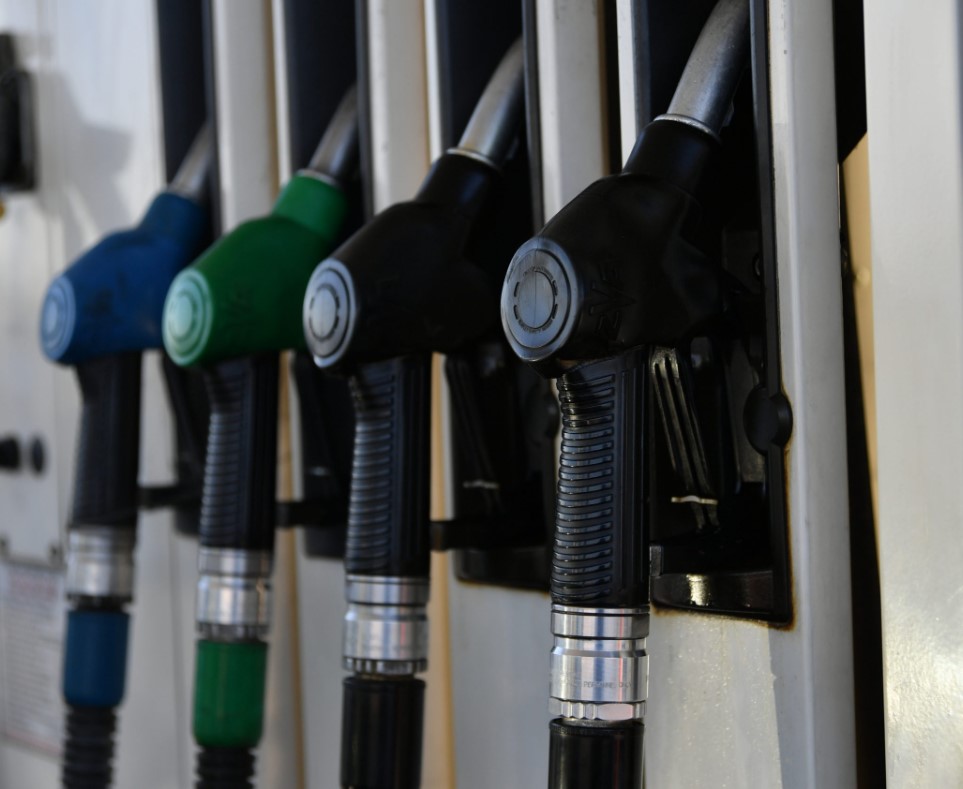 В 2023 году в Молдове вырастут акцизы на бензин и дизтопливо. Как это скажется на цене