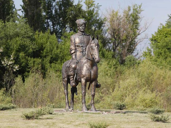Где в Белгородской области встречаются скульптуры, созвучные символу 2026 года - Изображение 