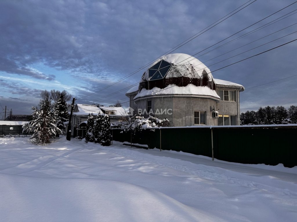 Дом с арт-баней и обсерваторией продают в Ворсме за 18,7 млн рублей - фото 1
