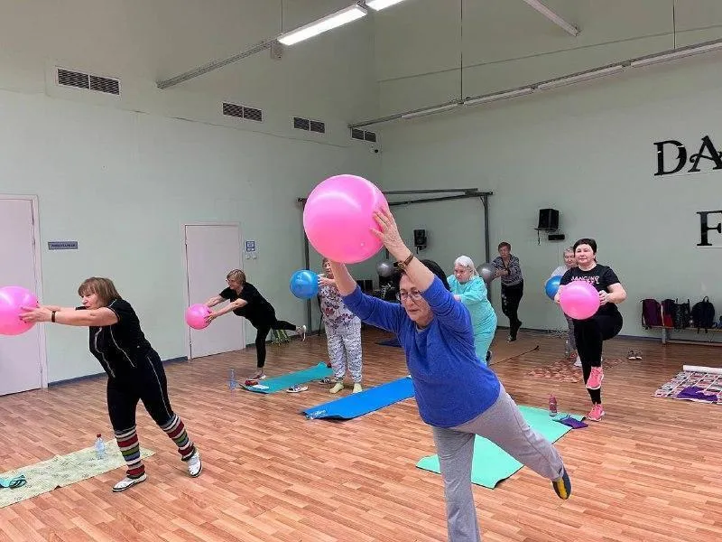 Спорт протвино. Энергия Саратов спорткомплекс. Спортклуб энергия Саратов. Энергия Саратов спорткомплекс Шехурдина. Энергия фитнес Саратов.