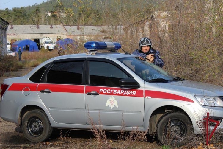 В Чите сотрудники Росгвардии задержали граждан, подозреваемых в краже