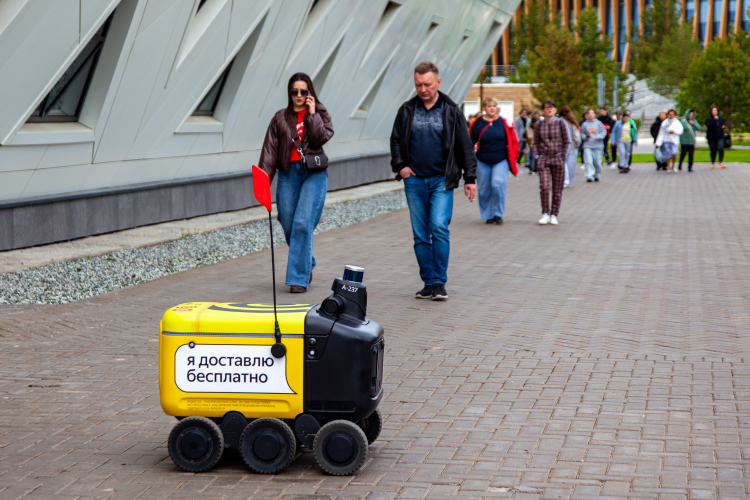 В Казани началась подготовка к запуску роботов-доставщиков «Яндекса». Сейчас для них создаются подробные цифровые карты улиц