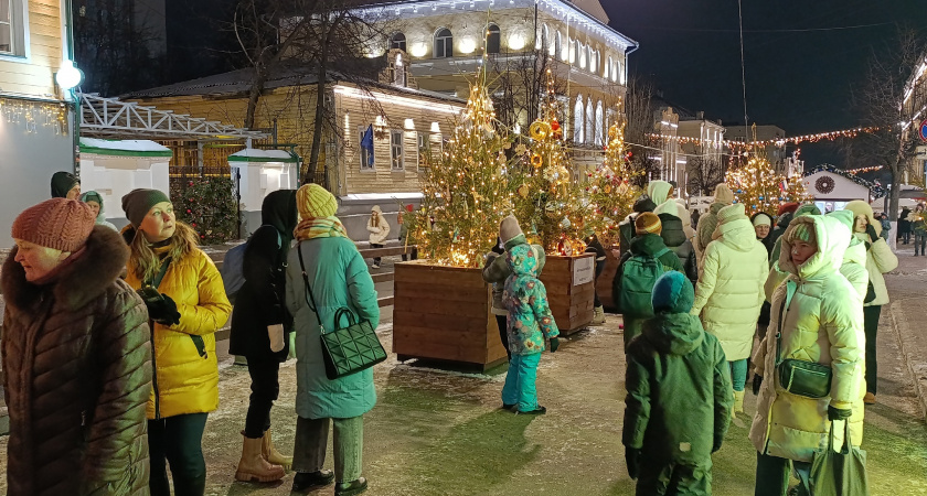 Сжигание бумажки в бокале – это прошлый век: самый рабочий метод загадать желание на Новый год