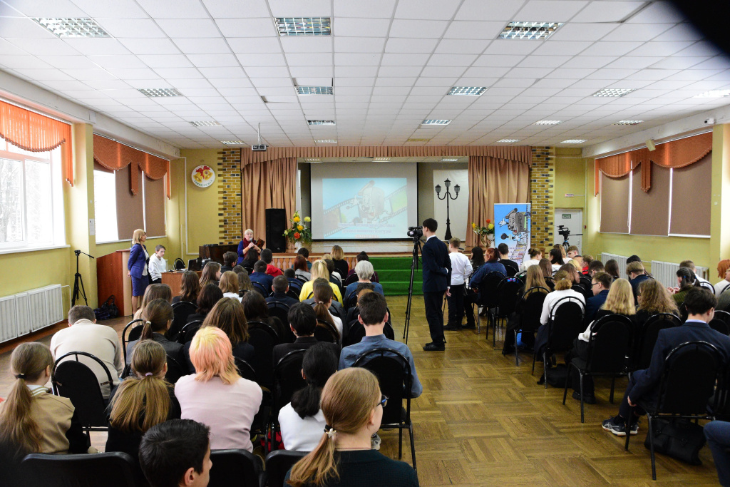 В Твери в гимназии №44 открылся фестиваль детских телестудий «Телевзгляд»
