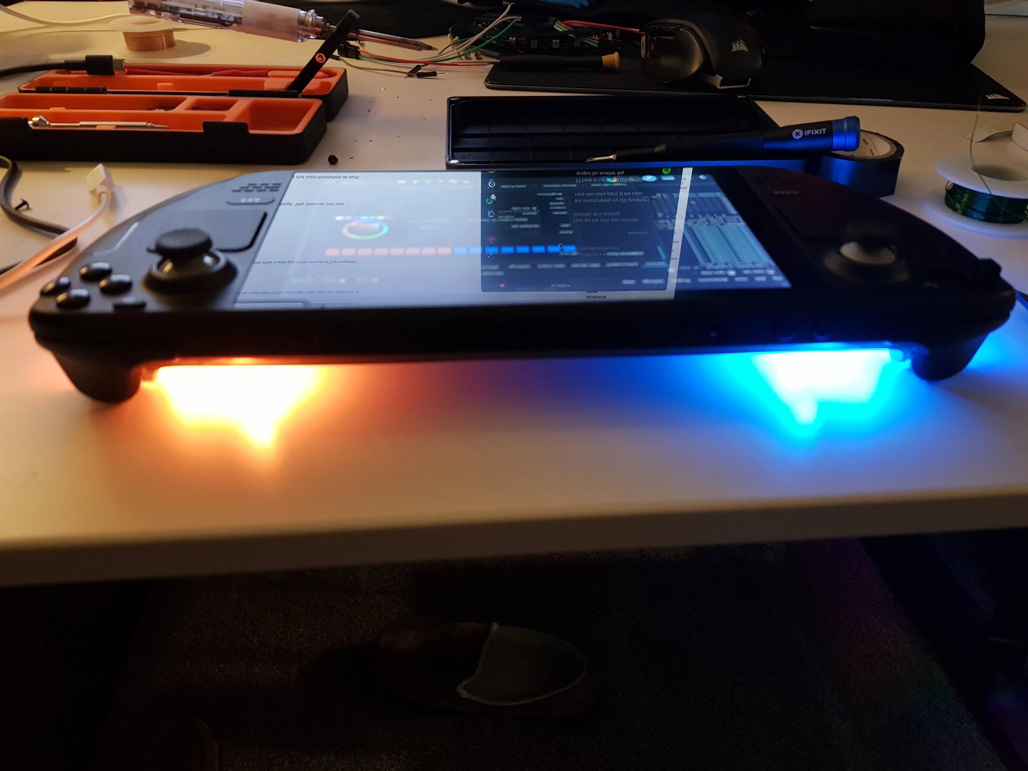 Вейп с RGB подсветкой.