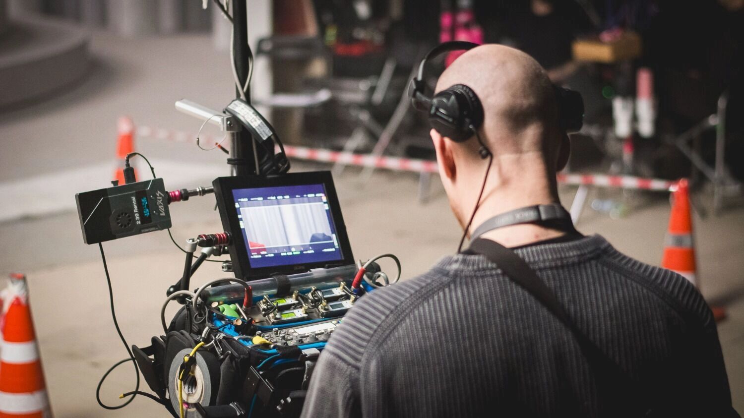 Каждый увлечён своей работой