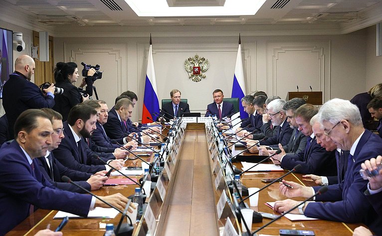 Заседание Комитета Совета Федерации по экономической политике (в рамках Дней Смоленской области в Совете Федерации)