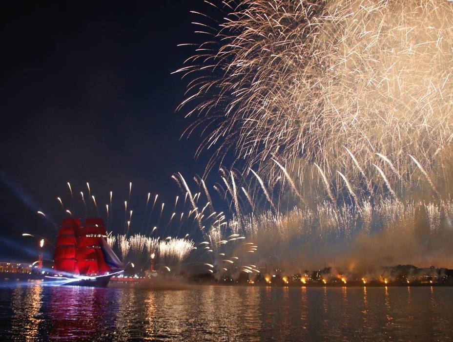 Алые паруса спб 2022. Алые паруса санкт-петербург. Алые паруса питер 2021. Санкт-петербург белые ночи алые паруса. Алые паруса 2022.