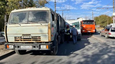 На Буровой маршрутка с пассажирами врезалась в грузовик