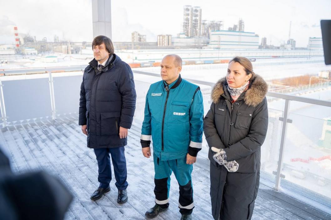 Денис всесвятский 2x2. Нурлан сулайманов бакиев. Руководитель 2 канала. Руководитель 2 канала. Антон златопольская.