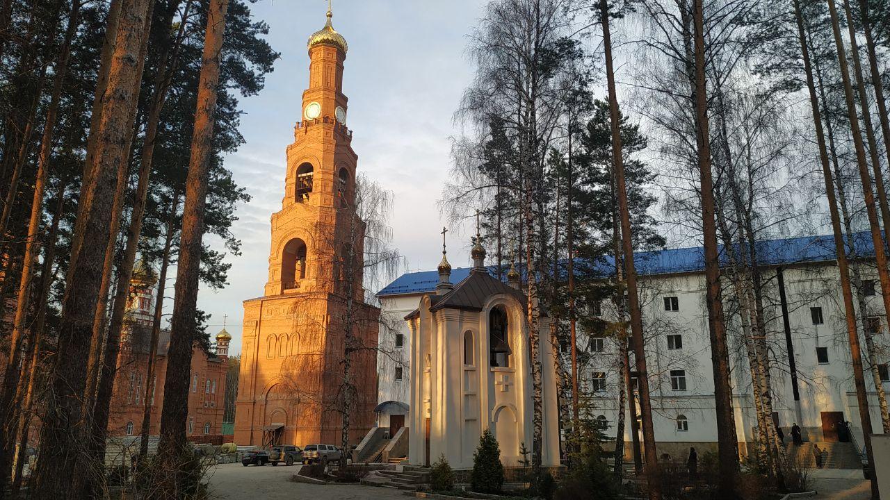 Среднеуральский женский монастырь. Женский монастырь в Среднеуральске. Женский монастырь Среднеуральск 2020. Среднеуральский монастырь ева. Среднеуральский женский монастырь фото монастыря.