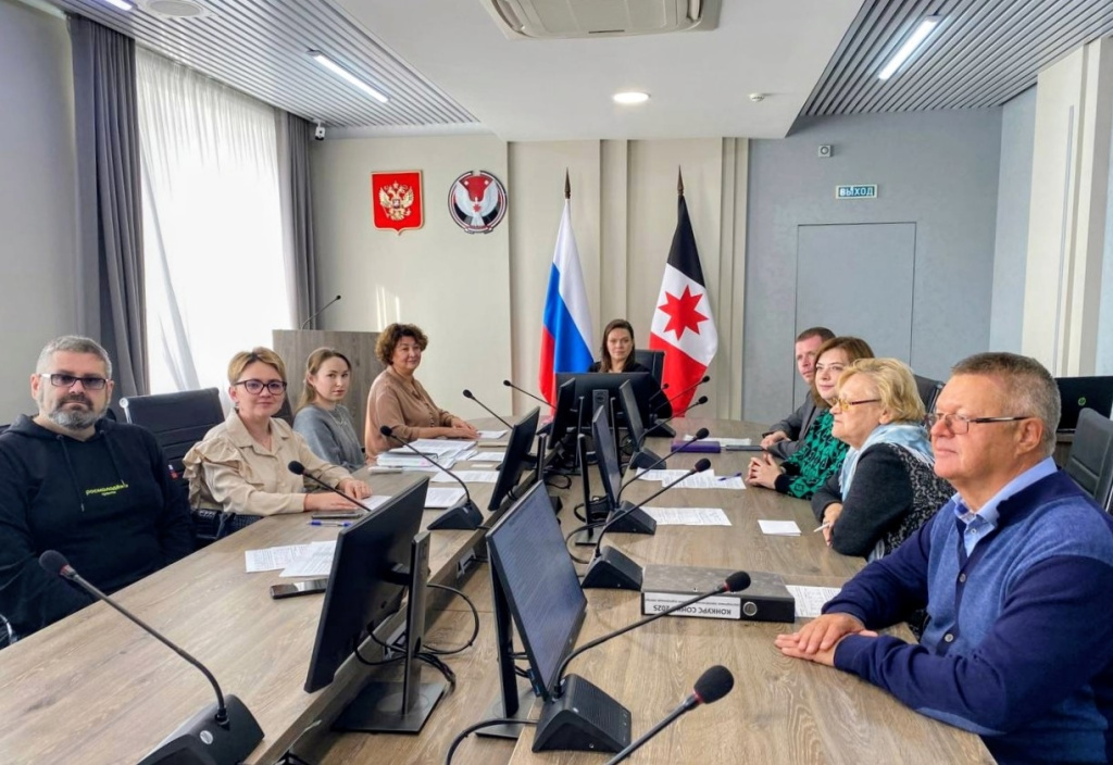Председатель Общественной палаты Юлия Шахтина и заместитель председателя Общественной палаты Ольга Лихачева приняли участие в заседании конкурсной комиссии на предоставление грантов в форме субсидий из бюджета Удмуртской Республики