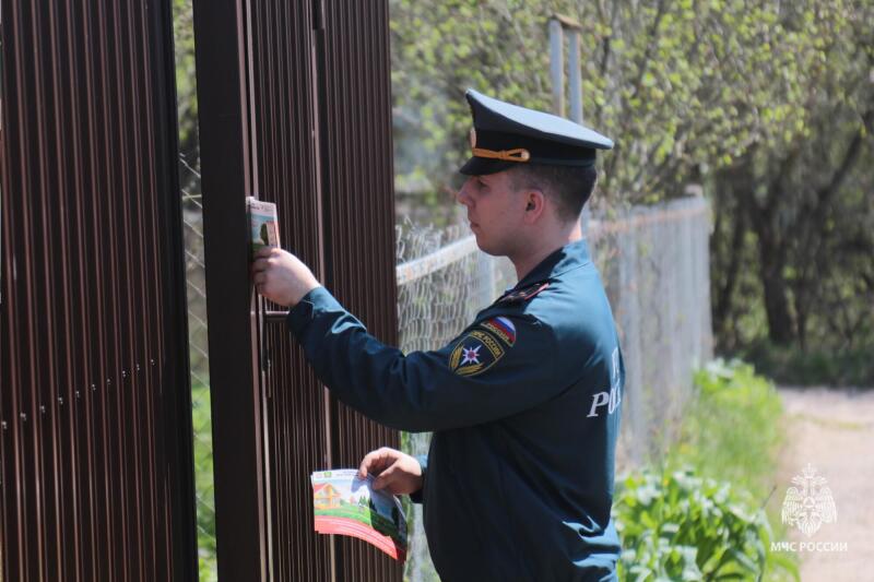МЧС России ежедневно фиксирует нарушения противопожарного режима в регионах: свыше 2,6 тысяч административных протоколов выписано нарушителям с начала года