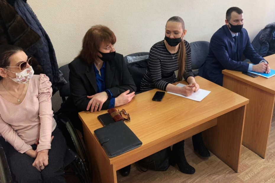 Рассмотрение иска Натальи Дрожжиной к Марии Баталовой в Замоскворецком суде Москвы. Актриса Наталья Дрожжина подала иск к дочери народного артиста СССР Алексея Баталова Марии