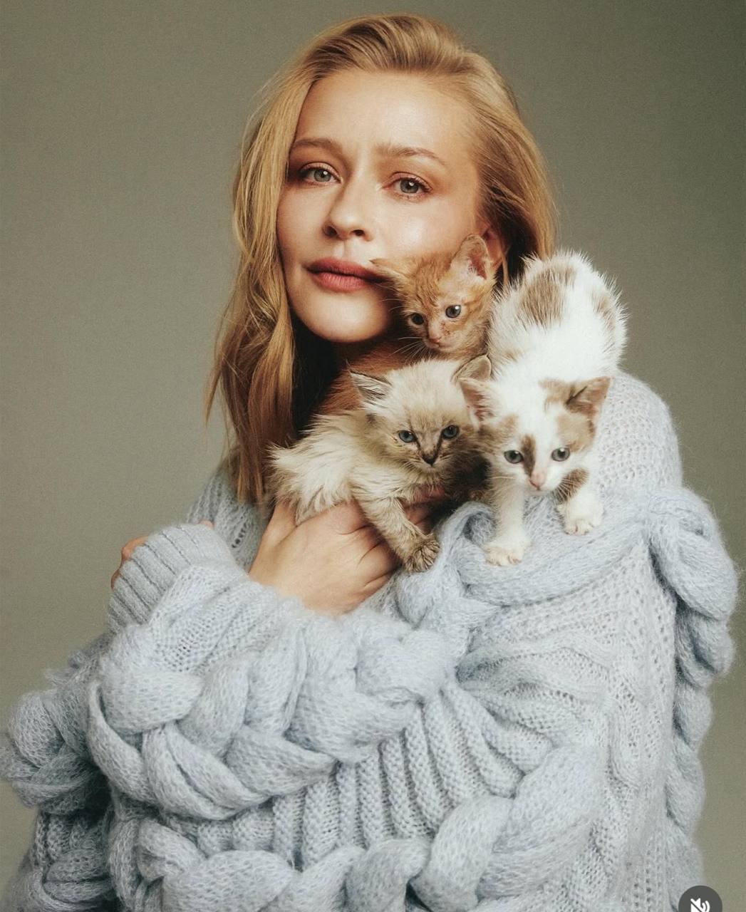 Отдел кадров: Юлия Пересильд, Диана Пожарская и Кристен Стюарт Отдел кадров: Юлия Пересильд, Диана Пожарская и Кристен Стюарт