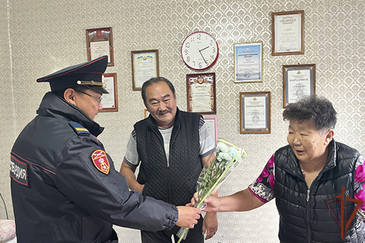 Приуроченные ко Дню пожилого человека мероприятия прошли в Восточном округе Росгвардии 