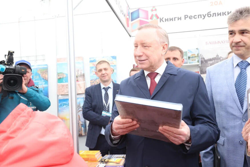 кампус михайловская дача санкт-петербургское шоссе 109. петр первый спасает утопающих на лахте. в петербурге открылся новый. метро бухарестская санкт-петербург открытие. в петербурге открылся новый.