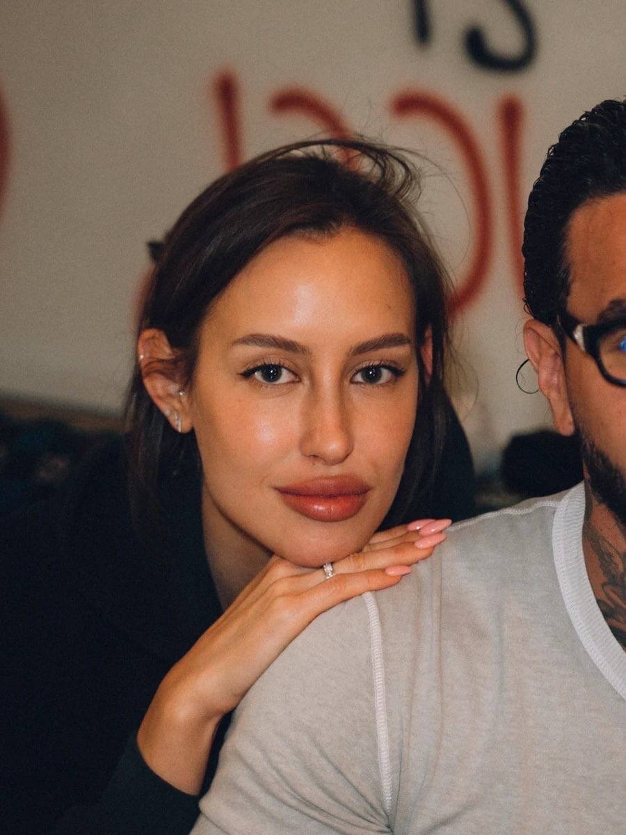 «Теперь серьёзно»: Валя Иванова похвасталась помолвочным кольцом от Тимати