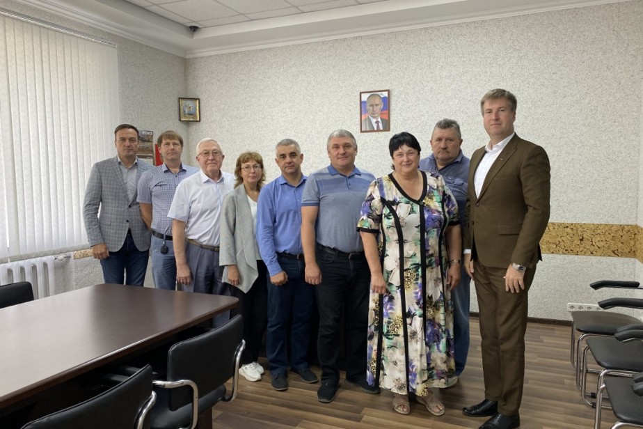 Спецпредставитель ФНПР встретился с трудовыми коллективами Запорожской и Херсонской областей